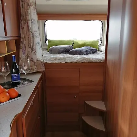 Autocaravana Fija En Parcela Ideal Para Surferos Campsite