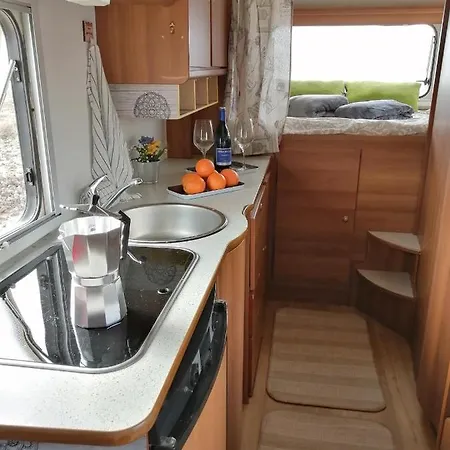 Autocaravana Fija En Parcela Ideal Para Surferos