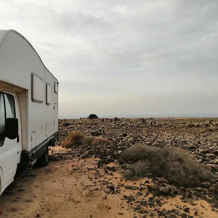 Campsite Autocaravana Fija En Parcela Ideal Para Surferos Lajares